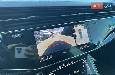 Внедорожник / Кроссовер Audi Q8 2018 в 