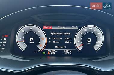 Внедорожник / Кроссовер Audi Q8 2018 в 