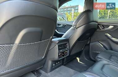 Внедорожник / Кроссовер Audi Q8 2018 в 