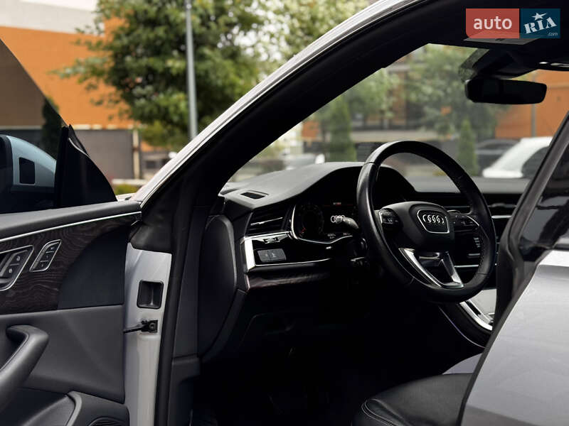Внедорожник / Кроссовер Audi Q8 2020 в Ивано-Франковске