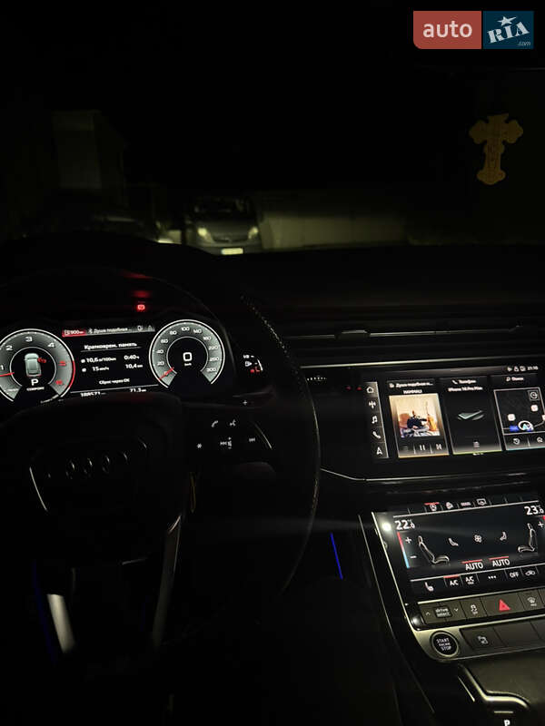 Внедорожник / Кроссовер Audi Q8 2020 в Харькове