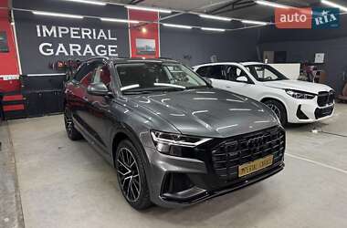 Внедорожник / Кроссовер Audi Q8 2020 в 