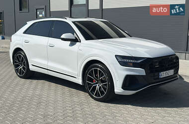 Внедорожник / Кроссовер Audi Q8 2021 в Калуше