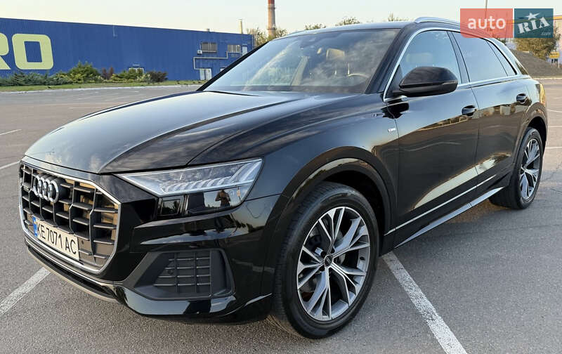 Позашляховик / Кросовер Audi Q8 2023 в Дніпрі
