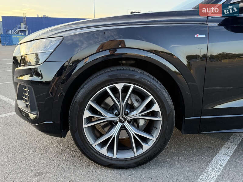 Позашляховик / Кросовер Audi Q8 2023 в Дніпрі