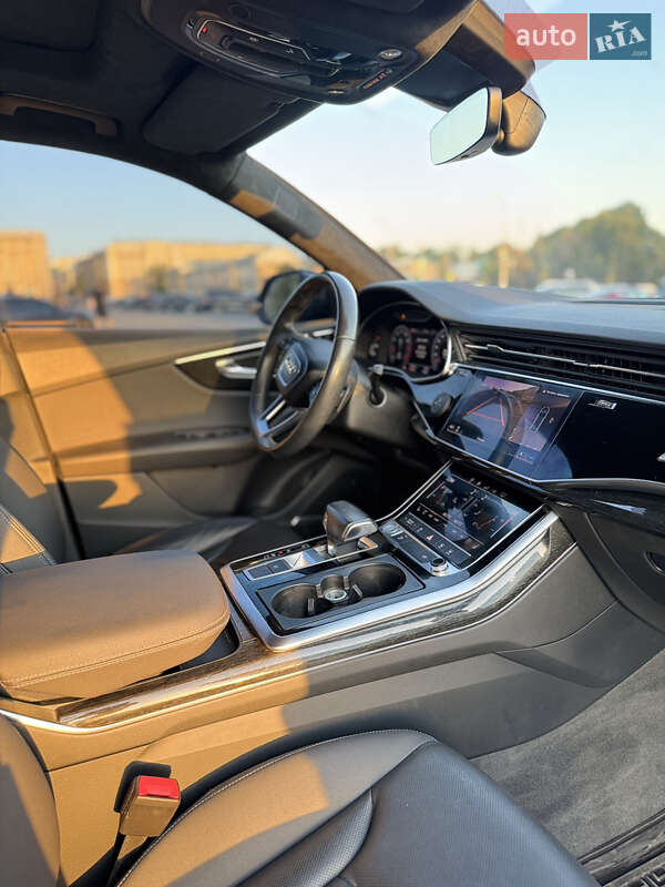 Внедорожник / Кроссовер Audi Q8 2019 в Харькове