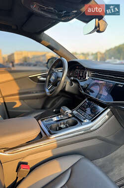 Внедорожник / Кроссовер Audi Q8 2019 в 