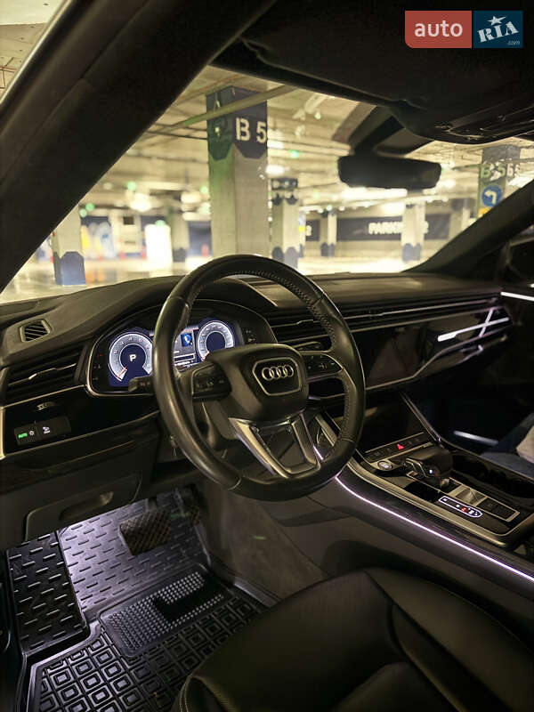 Внедорожник / Кроссовер Audi Q8 2019 в Харькове