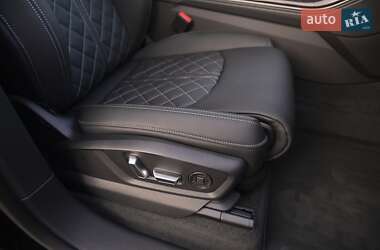 Внедорожник / Кроссовер Audi Q8 2025 в 