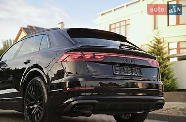 Внедорожник / Кроссовер Audi Q8 2025 в 
