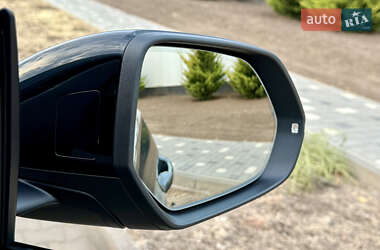 Внедорожник / Кроссовер Audi Q8 2025 в 