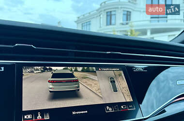 Внедорожник / Кроссовер Audi Q8 2025 в 