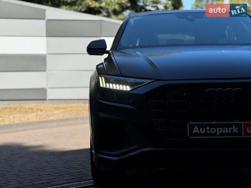 Позашляховик / Кросовер Audi Q8 2019 в Києві