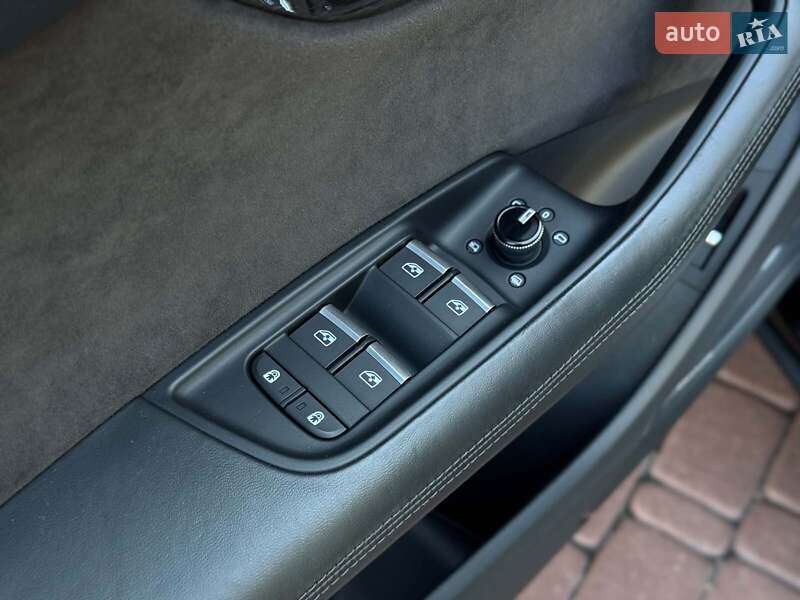 Позашляховик / Кросовер Audi Q8 2019 в Києві