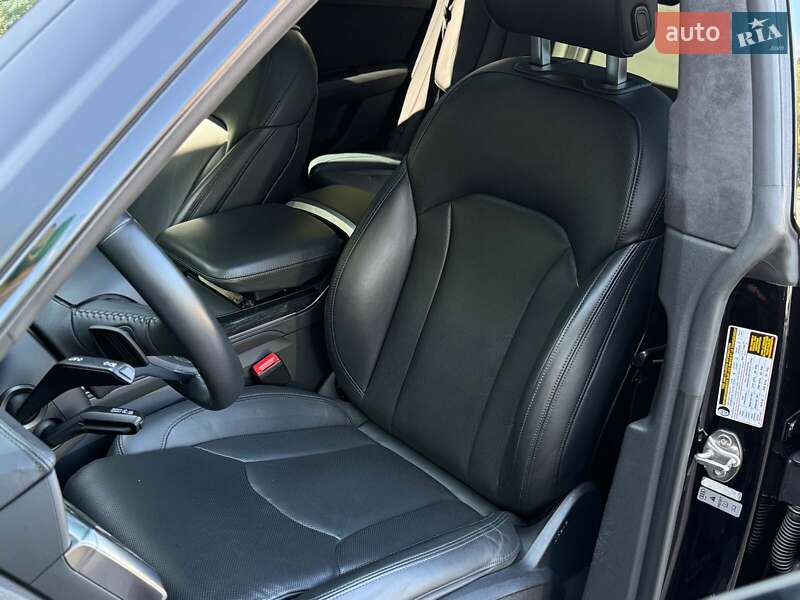 Позашляховик / Кросовер Audi Q8 2019 в Києві