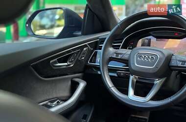 Внедорожник / Кроссовер Audi Q8 2019 в 