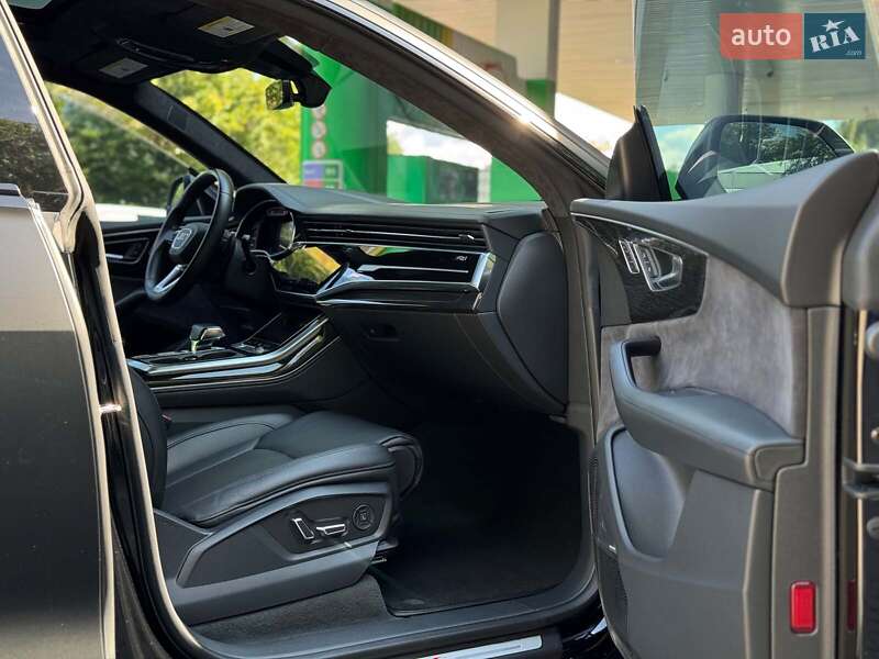 Позашляховик / Кросовер Audi Q8 2019 в Києві