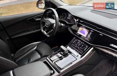 Внедорожник / Кроссовер Audi Q8 2018 в 