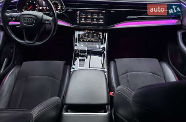 Внедорожник / Кроссовер Audi Q8 2020 в 