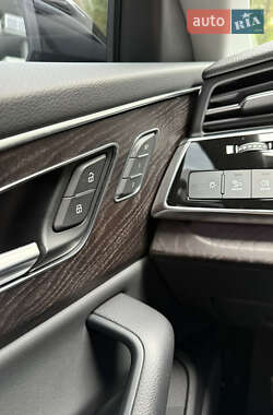 Внедорожник / Кроссовер Audi Q8 2020 в 