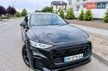 Внедорожник / Кроссовер Audi Q8 2025 в 