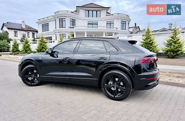 Внедорожник / Кроссовер Audi Q8 2025 в 
