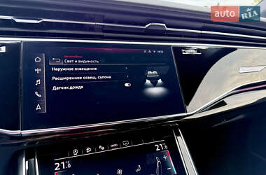 Внедорожник / Кроссовер Audi Q8 2025 в 