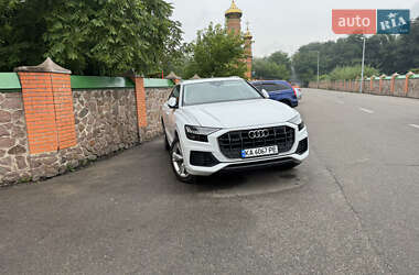 Позашляховик / Кросовер Audi Q8 2018 в 