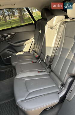 Позашляховик / Кросовер Audi Q8 2023 в  фото 30 Позашляховик / Кросовер Audi Q8 2023 в