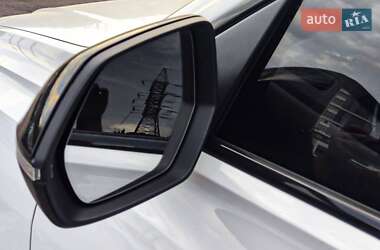 Внедорожник / Кроссовер Audi Q8 2019 в 