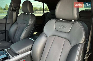 Внедорожник / Кроссовер Audi Q8 2024 в 