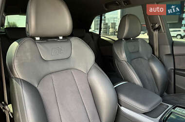 Внедорожник / Кроссовер Audi Q8 2024 в 