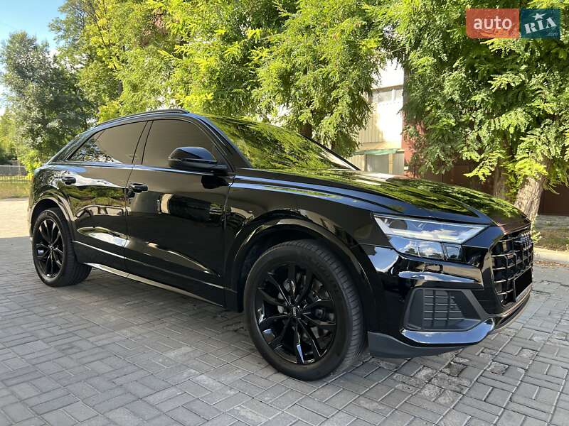 Внедорожник / Кроссовер Audi Q8 2021 в Днепре