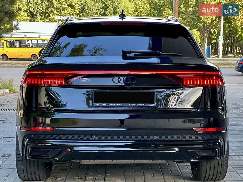 Внедорожник / Кроссовер Audi Q8 2021 в Днепре