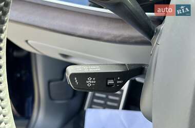 Внедорожник / Кроссовер Audi Q8 2018 в 