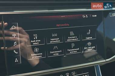 Внедорожник / Кроссовер Audi Q8 2018 в 