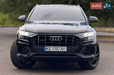 Внедорожник / Кроссовер Audi Q8 2019 в 