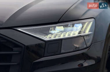 Внедорожник / Кроссовер Audi Q8 2019 в 