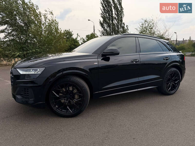 Позашляховик / Кросовер Audi Q8 2019 в Кривому Розі