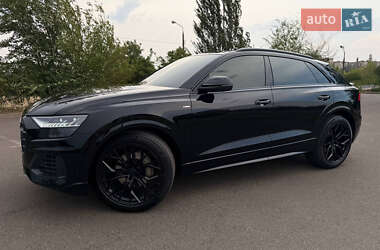 Внедорожник / Кроссовер Audi Q8 2019 в 