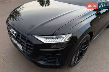 Внедорожник / Кроссовер Audi Q8 2019 в 