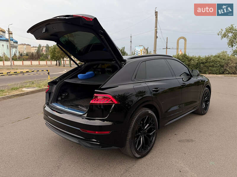 Позашляховик / Кросовер Audi Q8 2019 в Кривому Розі
