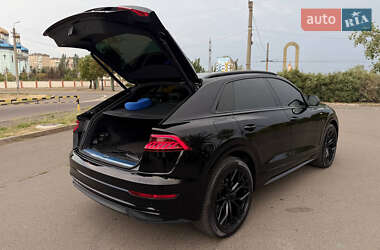 Внедорожник / Кроссовер Audi Q8 2019 в 