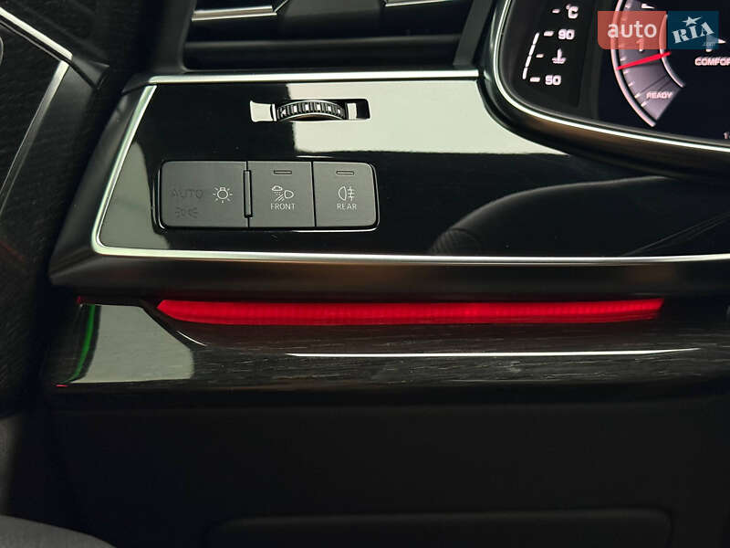 Позашляховик / Кросовер Audi Q8 2019 в Кривому Розі