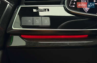 Внедорожник / Кроссовер Audi Q8 2019 в 