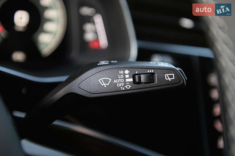 Позашляховик / Кросовер Audi Q8 2025 в Львові