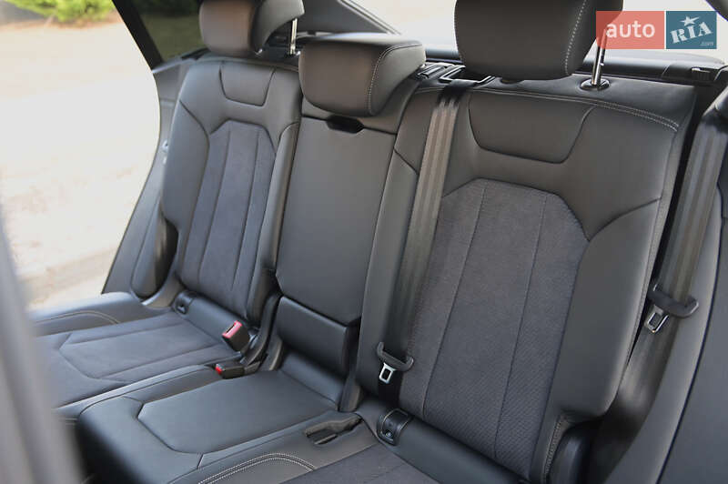 Позашляховик / Кросовер Audi Q8 2025 в Львові