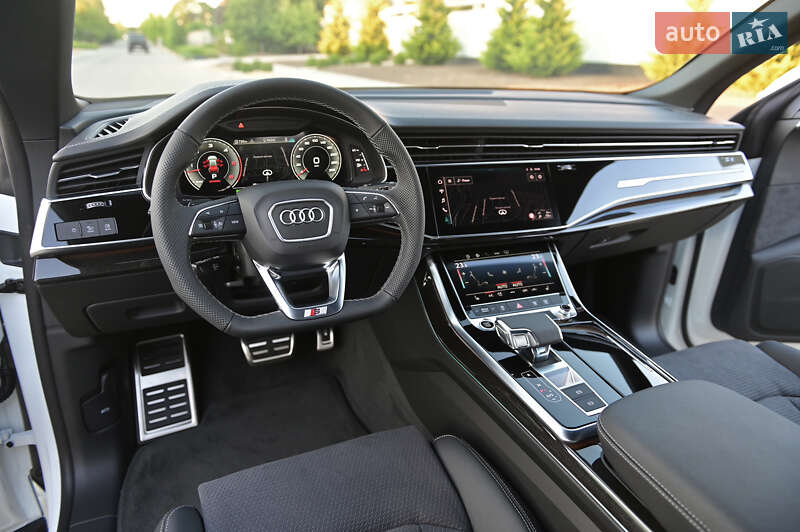 Позашляховик / Кросовер Audi Q8 2025 в Львові