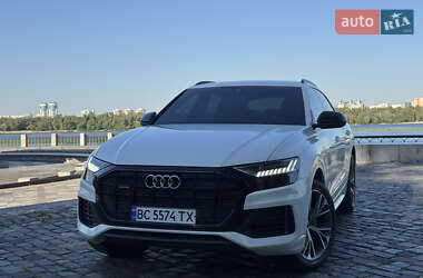 Внедорожник / Кроссовер Audi Q8 2019 в 