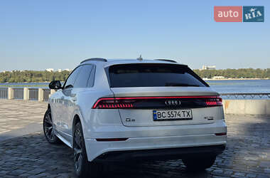 Внедорожник / Кроссовер Audi Q8 2019 в 